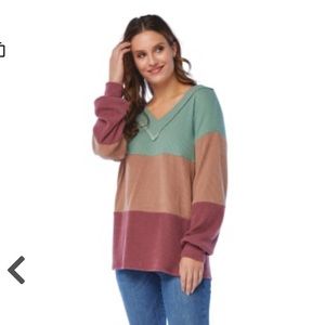 Colorblock Hacci Rib V Neck Top in Mauve